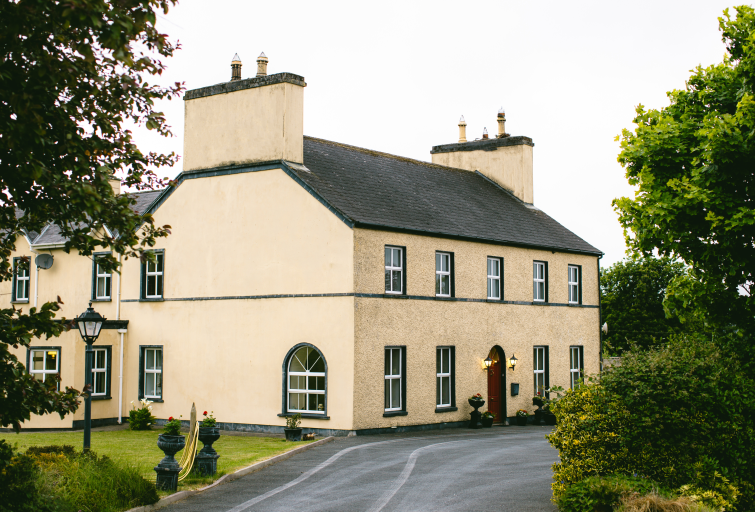 Kilburn House, Milltown – Group Accommodation Near Killarney & Ring of Kerry