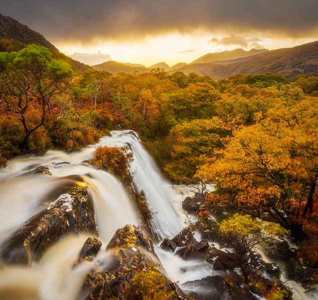 The Ultimate Guide to Exploring Kerry in Autumn: Uncover Hidden Gems, Embrace Local Traditions, and Immerse Yourself in Nature’s Most Beautiful Season.